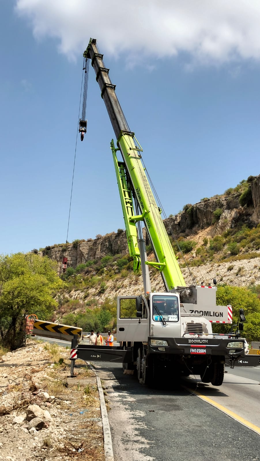 Mobile crane during M2 motorway rehabilitation